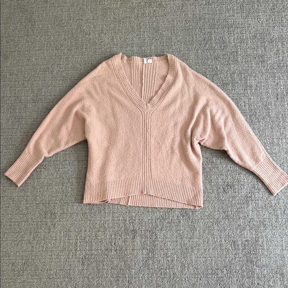 Moth V-Neck Boxy Sweater in Blush Pink